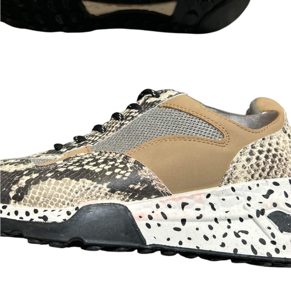 Steve Madden Tennis Shoes - Picture 4 of 8